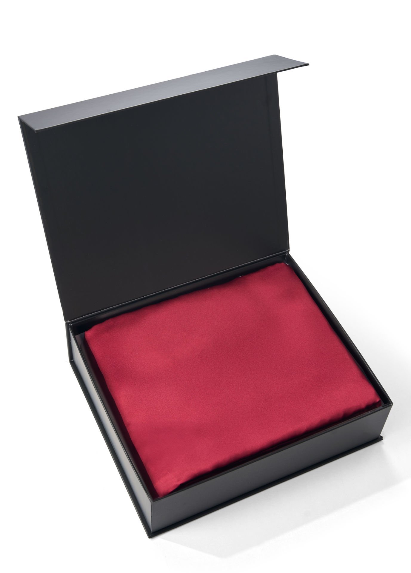 Saf İpek Nevresim Takımı-Çift Kişilik (Şarap Kızılı)